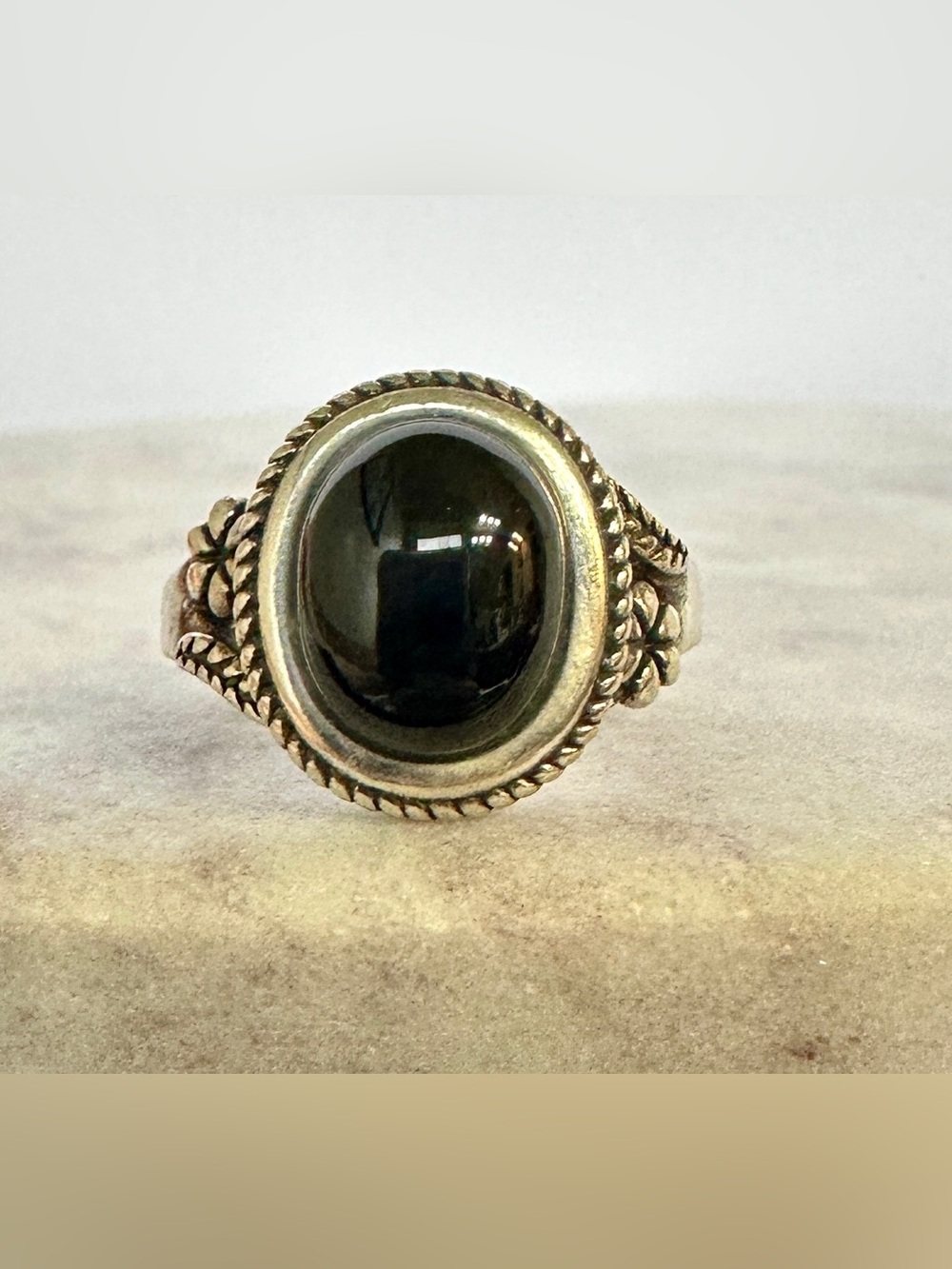 Genuine Black Onyx Ring – 925 Sterling Silver Vintage Style Setting – Size 6
